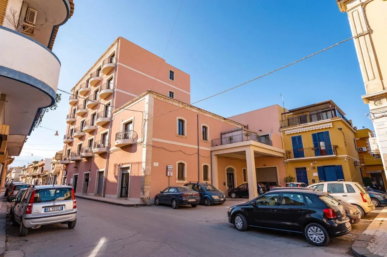 Melody Room Avola 0*,  Italien